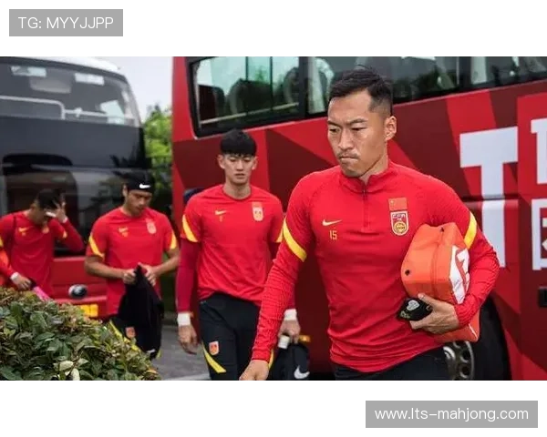 “朗斯十连胜后争冠遇三重考验,巴黎一分之差悬念持续” “朗斯十连胜后争冠遇三重考验,巴黎一分之差悬念持续”